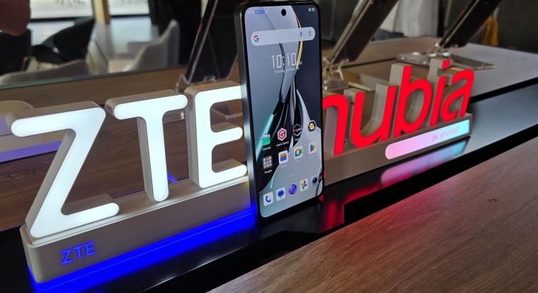 Hajlítható mobil féláron és gamertelefon 100 ezer alatt – ez érkezik a nubiától