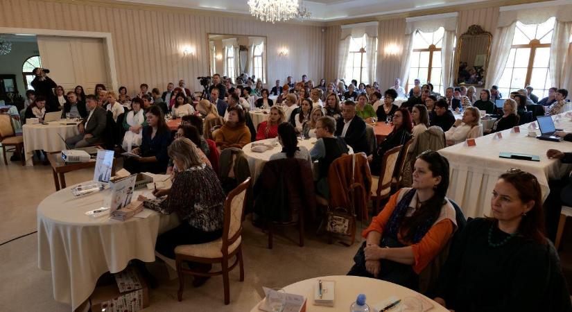 A nemzetiségi iskolák fenntarthatóságáról és jövőképéről