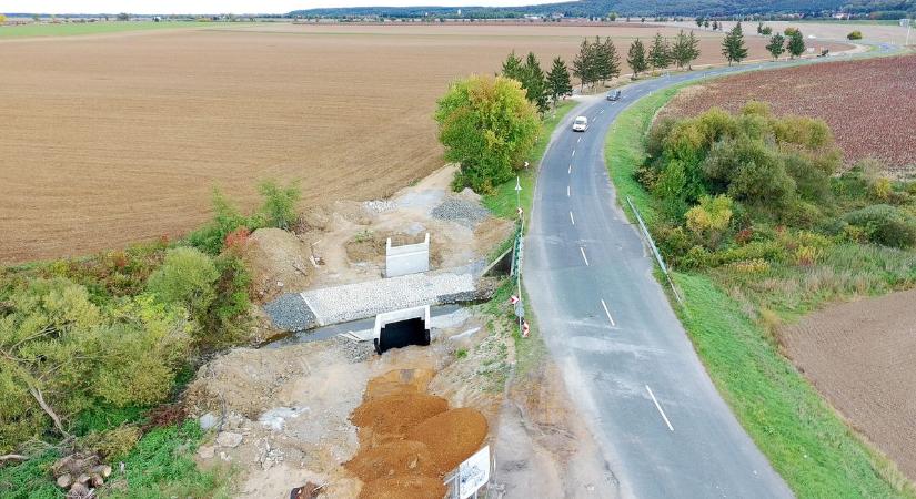 Videó, fotó: Levegőből mutatjuk a vasi bicikliutat, amin akár Ausztriába is áttekerhetünk
