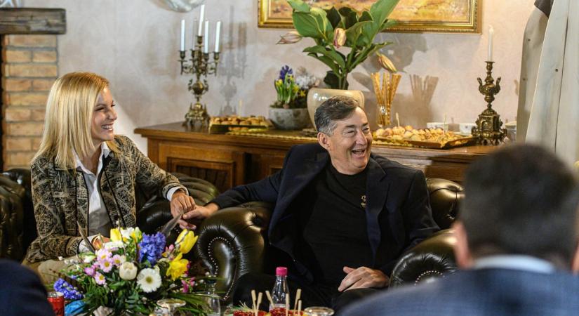 Várkonyi Andreáék alapítványában tűnt el a szervezet, amely 830 millió forinttal segítette Mészáros Lőrinc előző feleségét
