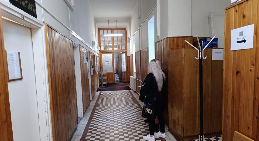 Nem akármilyen kifogással védekezik a fegyverneki Escobar a vádlottak padján– videóval
