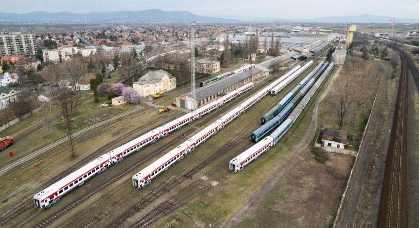 Sokmilliárdos osztalékfizetés után a hitelezők türelmét kéri a honvédelmi miniszter volt érdekeltsége