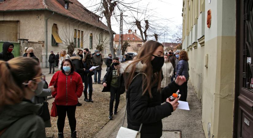 Középiskolai felvételi központi írásbeli vizsgát tett 107 tanuló Sárváron
