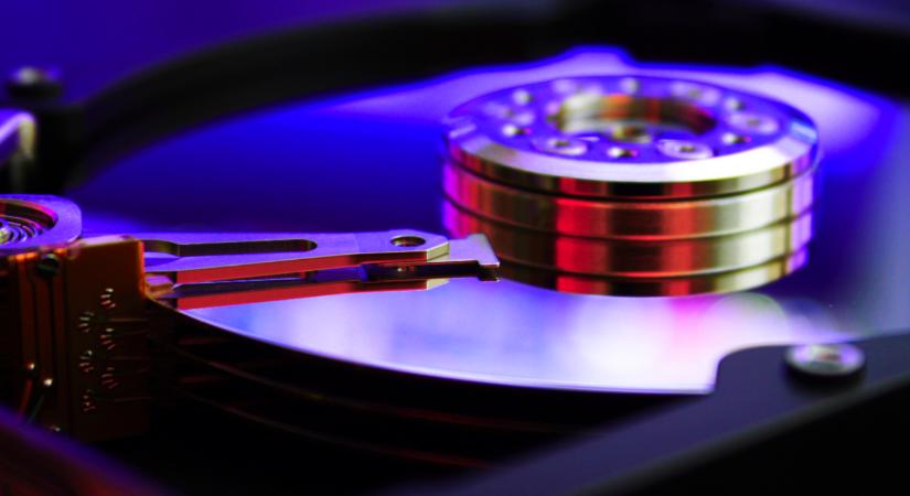 A Toshiba elsőként zsúfolt 12 darab HDD korongot egy 3,5 hüvelykes asztali merevlemez házába