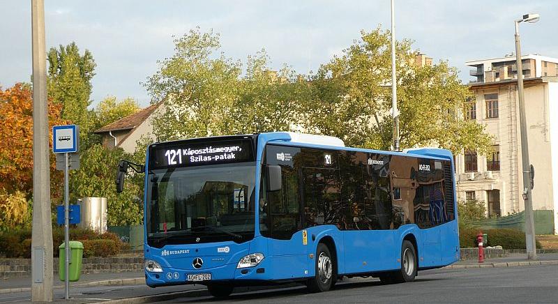 Forgalomba álltak a BKV legújabb buszai