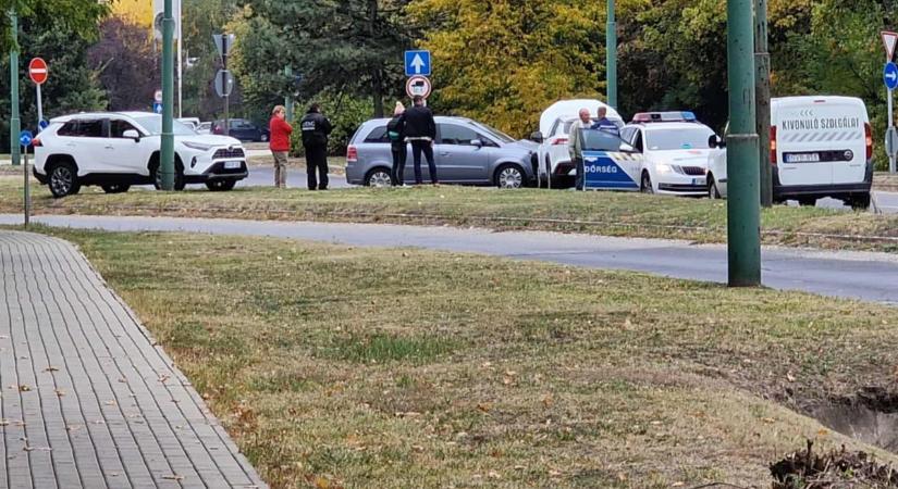 Három embert ért baleset Dunaújvárosban