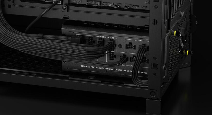 Izmos Corsair tápok oldalsó interfészekkel és iCUE Link kontrollerrel