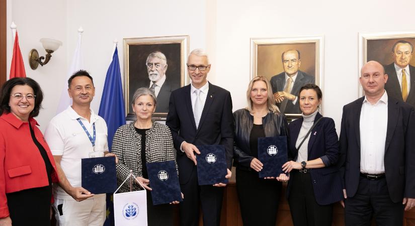 Stratégiai együttműködés a daganatos betegségek elleni küzdelemben