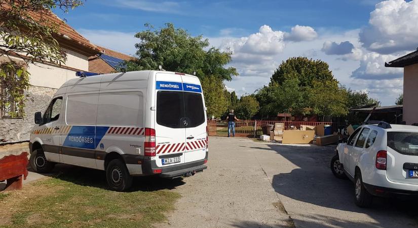 Csányi mászókabaleset: az óvoda is felelős, 70 millió forintot követel a gyászoló család
