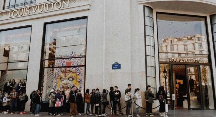 Kína húzta ki a gödörből a Louis Vuittont? – Újra növekedésnek indult az LVMH