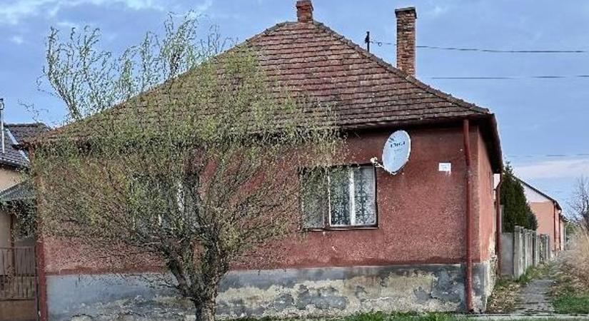 Árverés: házat féláron egy kis extrával!