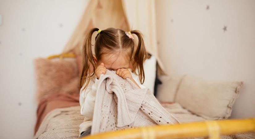 5 tipp, hogy a gyermeked ne féljen a zajoktól és a vihartól