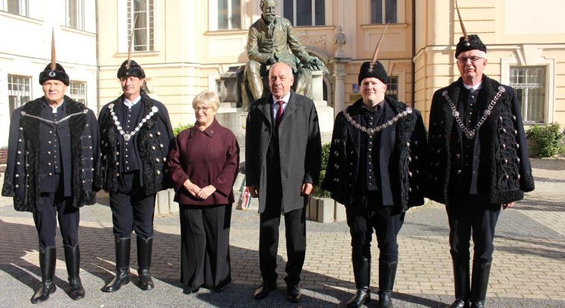 Képriport Sulyok Tamás komáromi látogatásáról