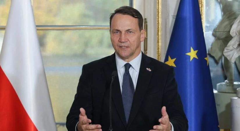 Radosław Sikorski: Egyetlen telefonhívás véget vethetne az ukrajnai háborúnak