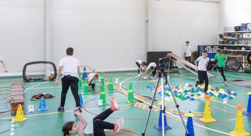 A sport identitásformáló szerepéről Kézdivásárhelyen : amikor a pálya otthon van