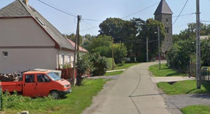 Utak, járdák újulnak meg Bodrogolasziban