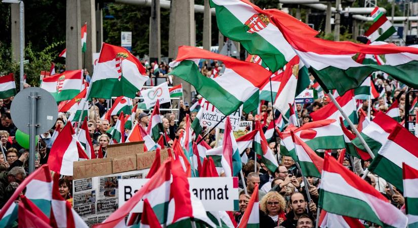 A Tisza Párt szerint a Fidesz akadályozza, hogy buszokat béreljenek október 23-ra
