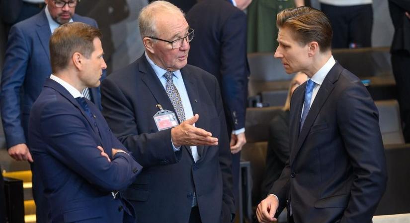 Pakolják a pénzeskoffert Ukrajnának a baltiak