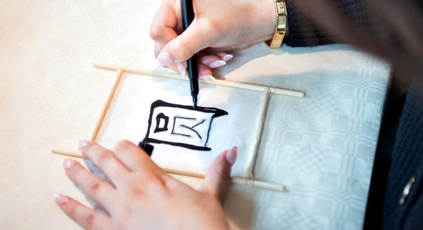 Hihetetlen hangulat uralta Győrt: lampionfény és holdsütemény tette felejthetetlenné az estét