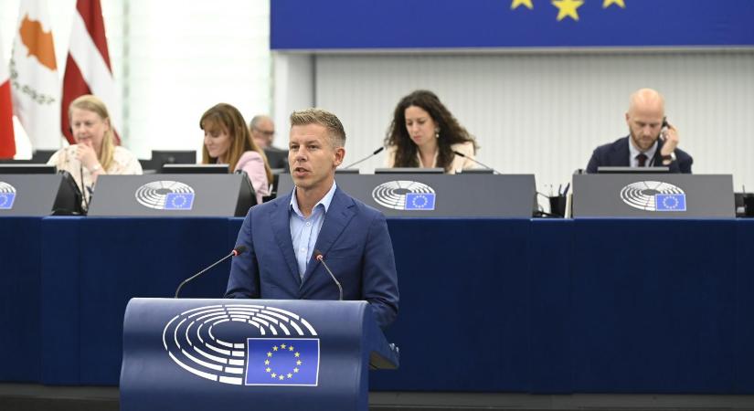 Magyar Péter: Köztudomású tény, hogy Lázár János 2015-2018-as minisztersége idején titkosszolgálati személyeket helyeztek ki Brüsszelbe