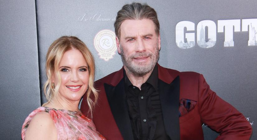 Nem lehet kibírni könnyek nélkül – John Travolta dalt írt elhunyt felesége születésnapjára