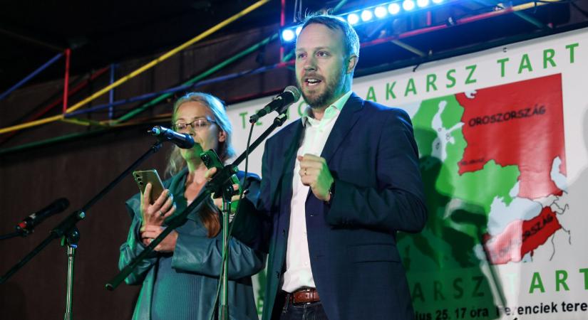Daniel Freund feljelentette Orbán Viktort, amiért tavaly kémprogrammal támadták meg a telefonját