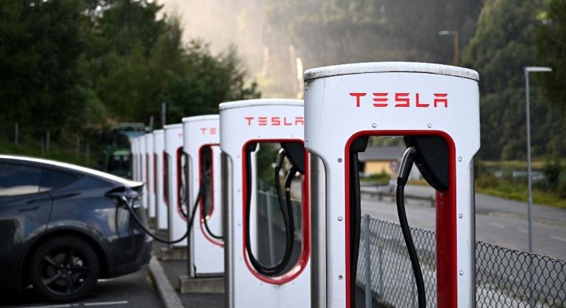 Norvégia meglepő okból elveszi az elektromos autók áfamentességét