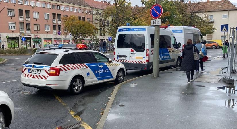 Rendőrök lepték el a szombathelyi vasútállomást - fotók