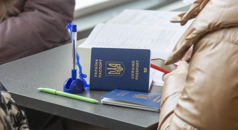 Lettországban csökken az ukrán menekültek pénzügyi támogatása