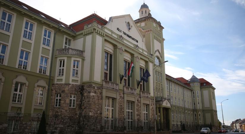 Már a PTE-re is beférkőztek  veszélyben a hallgatók!