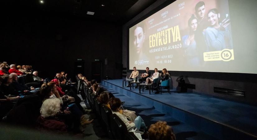 Nagyot durrant az Egykutya vetítése Egerben, a nézők a készítőkkel is találkozhattak a moziban