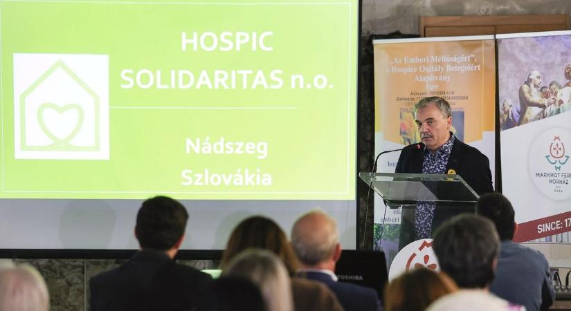 A hospice világnapját ünnepelték, új főorvost is köszöntöttek