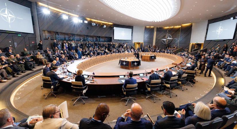 NATO-csúcs: Kollektív választ adnak az orosz drónok légtérsértéseire