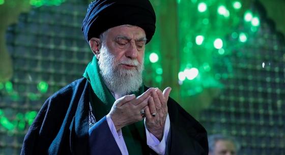 Letiltotta a Twitter Khomeini ajatollah egyik fiókját