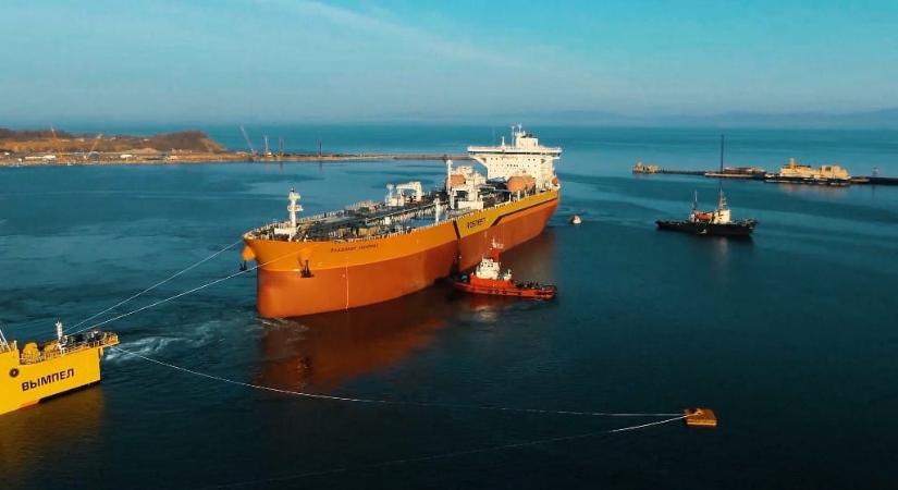 London szankciókat vezetett be a Rosznyefty és a Lukoil ellen