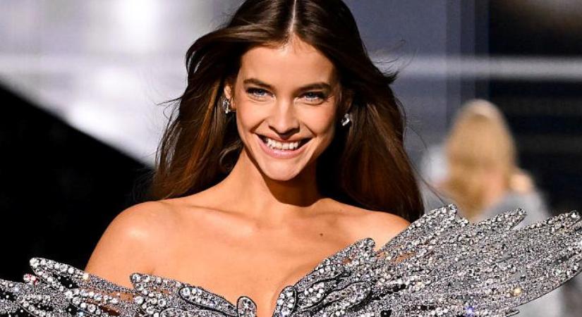 Felrobbant az internet: Palvin Barbi mindenkit túlragyogott a Victoria’s Secret kifutóján - Fotók