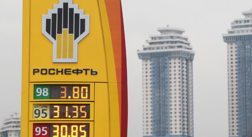 Kínát és az „árnyékflottát” is érintik: súlyos szankciókat vezettek be orosz energiacégek ellen a britek