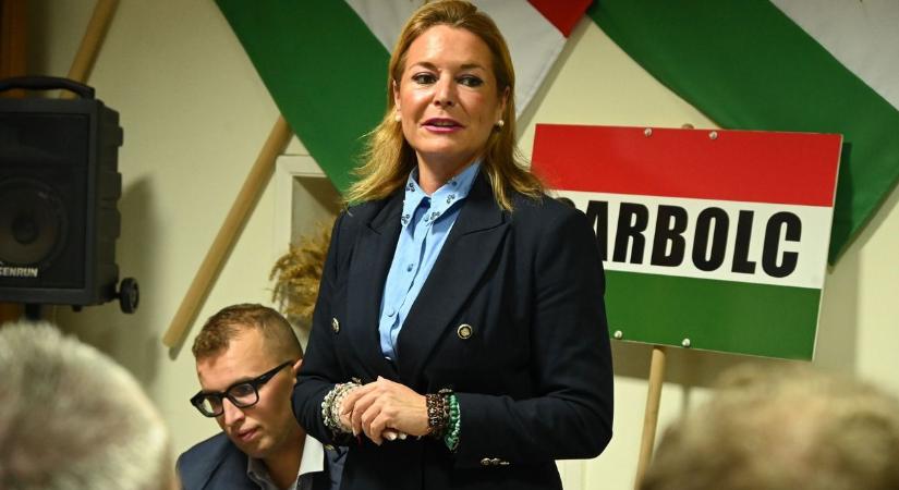 A szatmári térségbe látogatott el a kormányszóvivő, egy olimpiai bajnok vívóval is találkozott