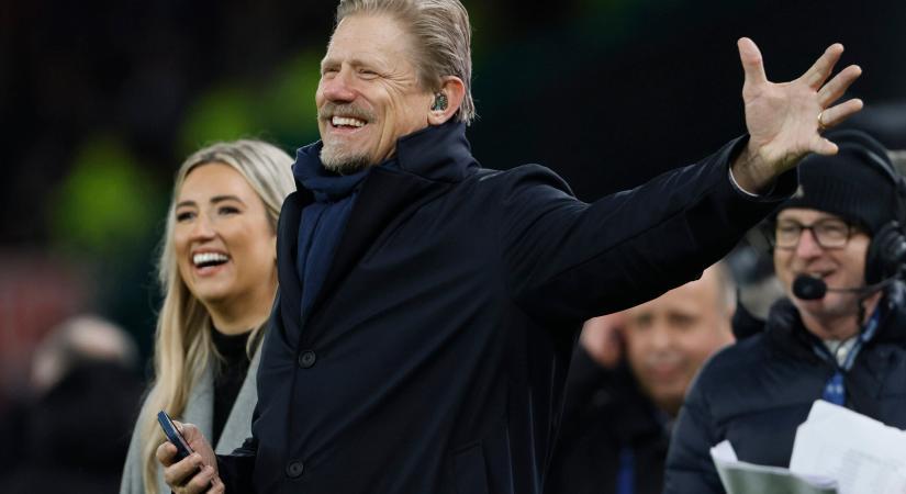Peter Schmeichel értetlenül áll a United átigazolásai előtt