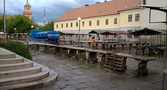 Minden éjszaka törtek-zúztak a fiatalok a piacon