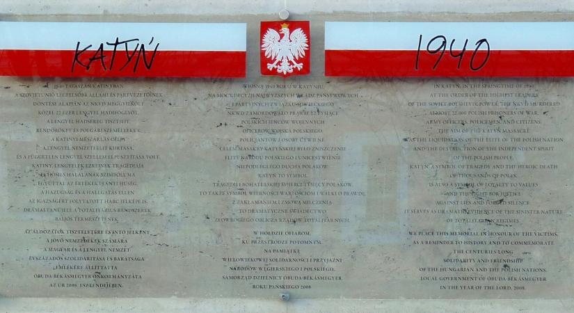 Moszkva nem hisz a könnyeknek – ruszofóbiával vádolja a lengyeleket egy moszkvai „történelmi” kiállítás