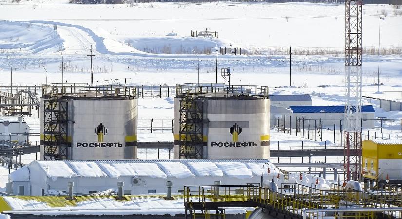 Gigászi szankciócsomagot jelentettek be, olajipari óriásokat tettek tilalmi listára