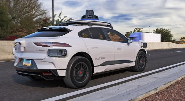 Európába is elhozza robotaxi-szolgáltatását a Waymo