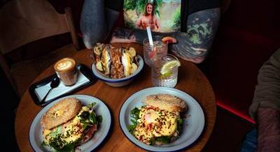 Bagel a bárban – A Heavy és a Wömbat közös gyermeke, a Heavy Wömbat