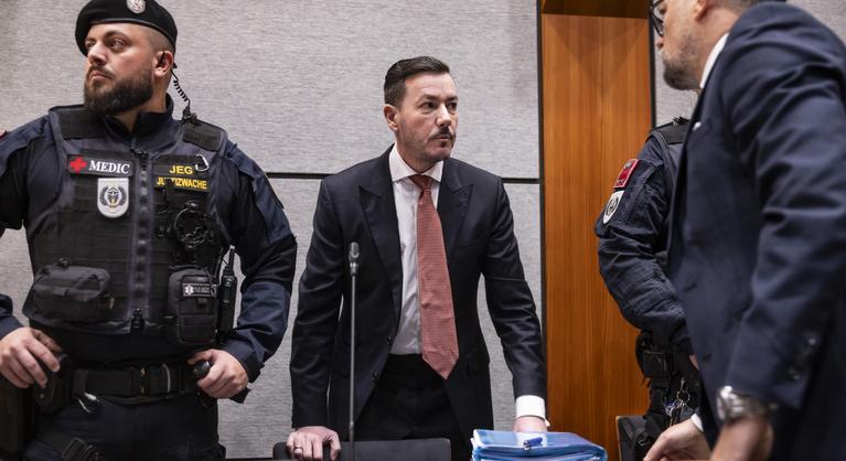 Két év börtönt kapott a magyar származású volt milliárdos