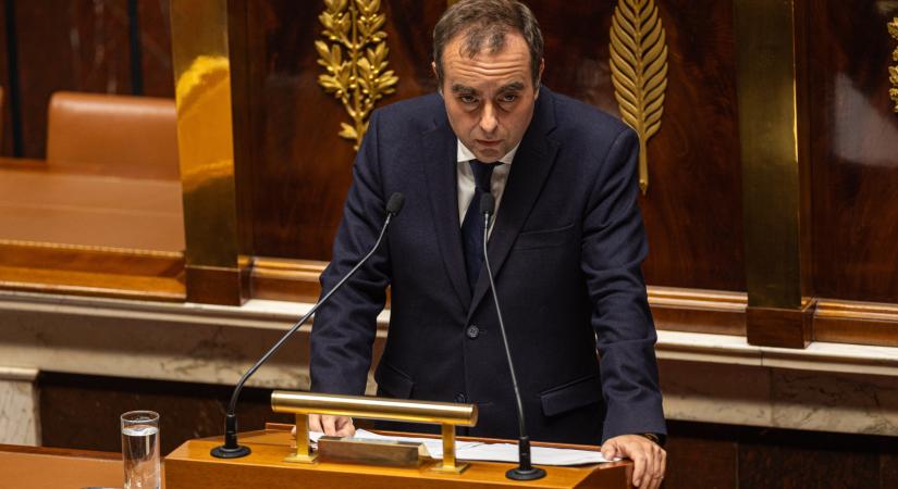 Órákon belül eldől a francia kormány sorsa