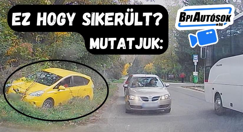 Toyota Prius csapódott a bokrok közé Kismaroson