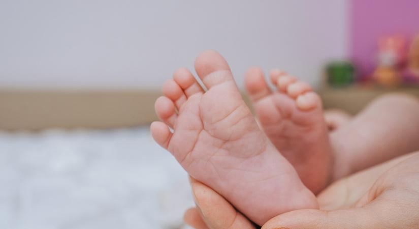 Egy negyvenéves vietnámi nőt gyanúsítanak azzal, hogy mosógépbe rejtette újszülöttje holttestét