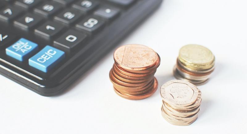 Nincs egyetértés a minimálbér-emelésről – Stabilabb munkaerőpiac vagy elbocsátások?