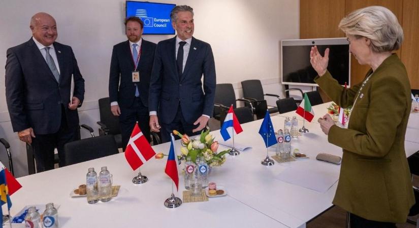 Von der Leyen erre nem számíthatott: Szlovákia után Ausztria is Magyarország oldalára állt
